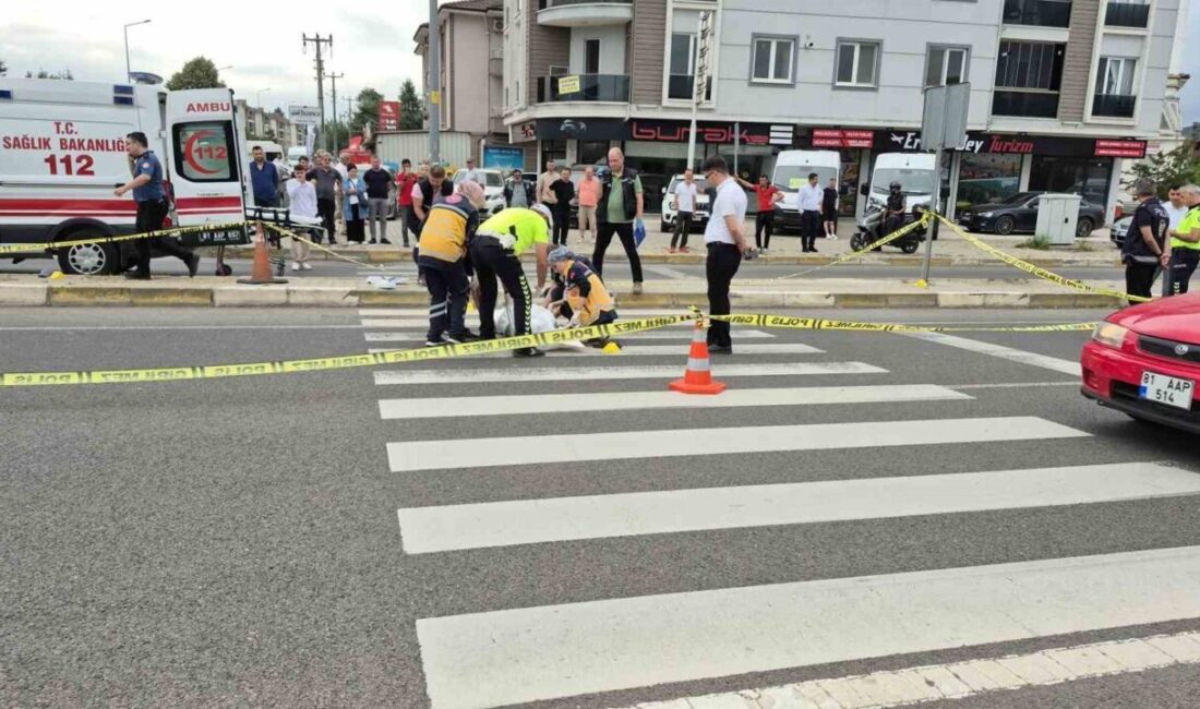 Düzce’de yaya geçidinden karşıya geçmeye çalışan bisikletli adam, işçi servisinin