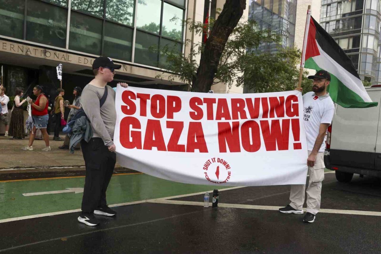 ABD’nin New York kentindeki Birleşmiş Milletler (BM) Genel Merkezi önünde