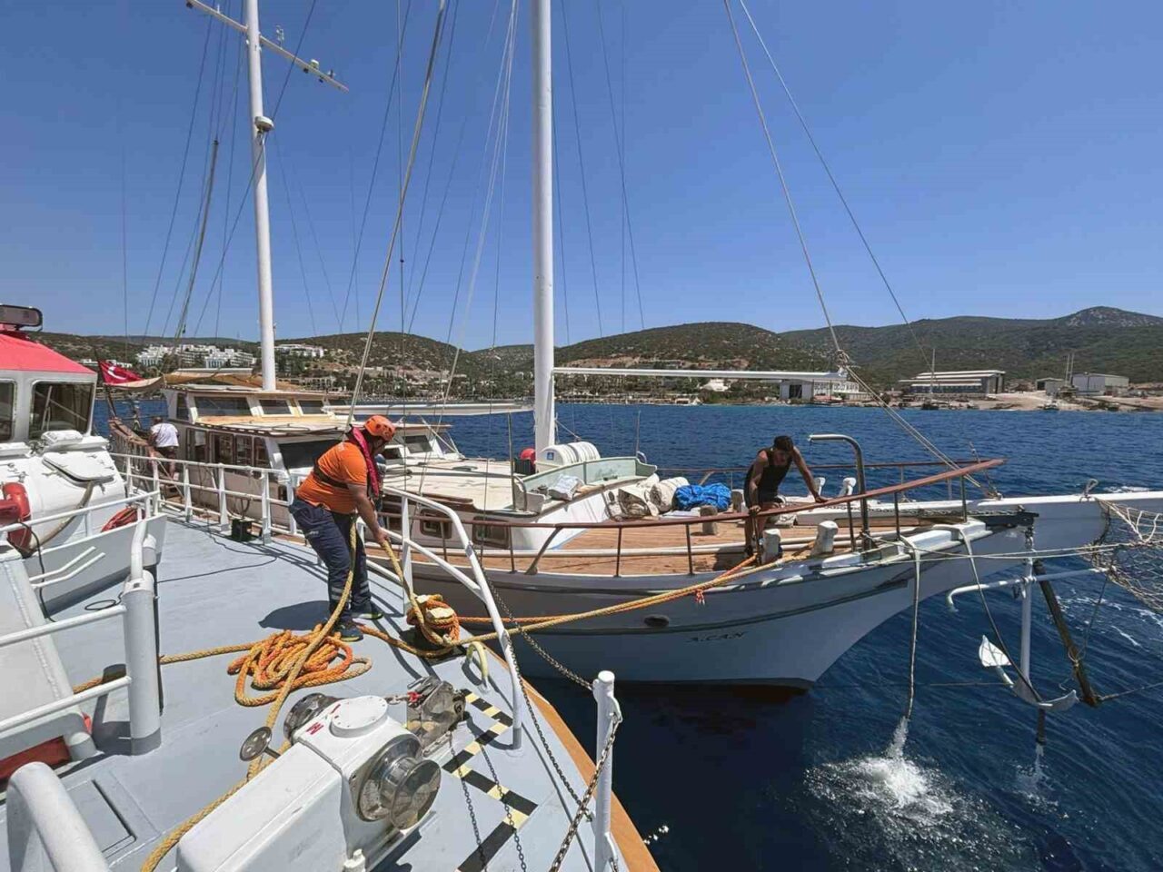 Muğla’nın Bodrum ilçesinde içerisinde 6 kişi bulunan ve su almaya