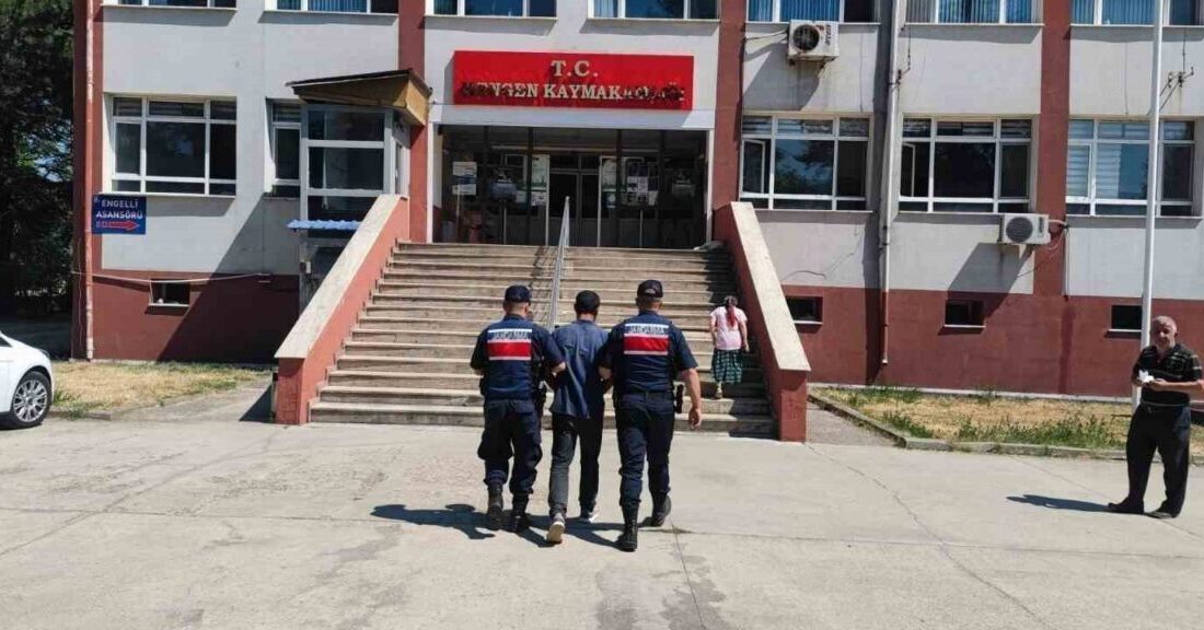 Bolu’da uyuşturucu, tefecilik, dolandırıcılık ve tehdit suçlarından aranmaları bulunan 5