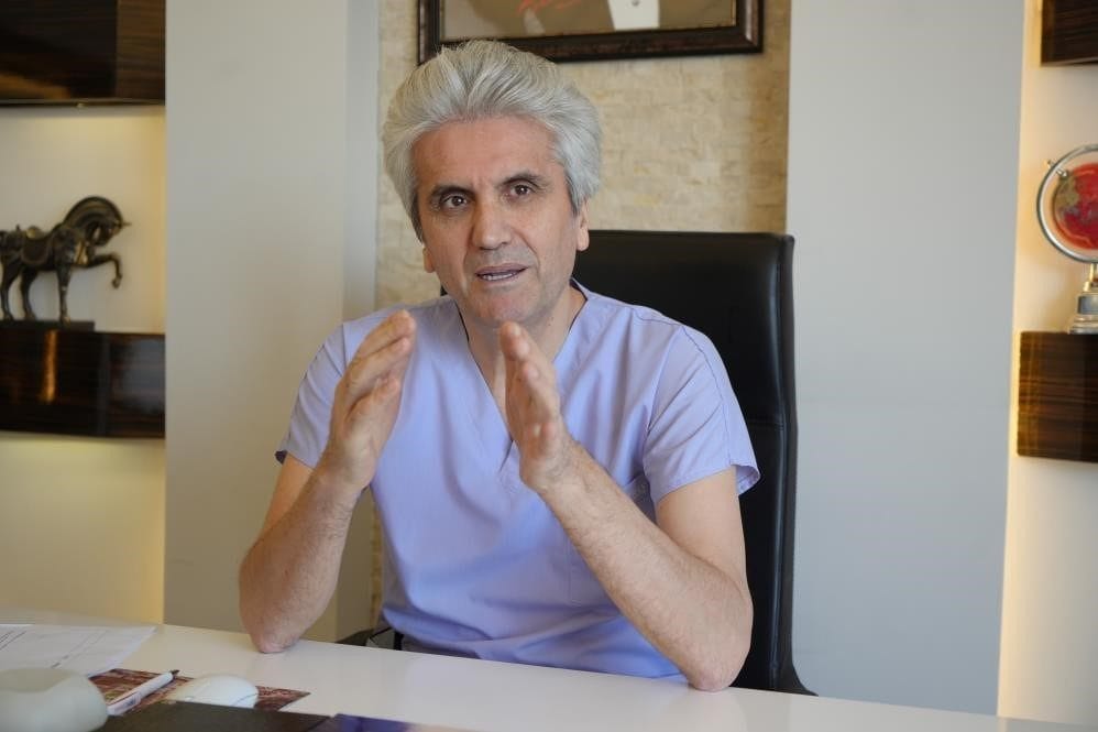 SAMSUN (İHA) – Estetik Plastik Cerrahi Uzmanı Prof. Dr. Hayati