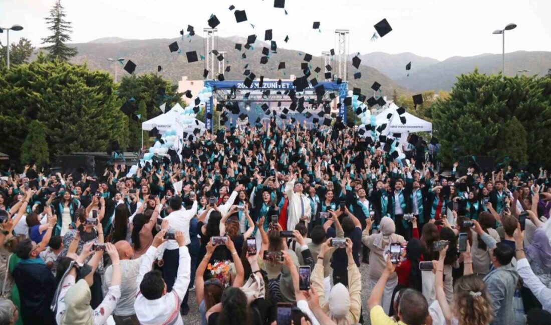 Bursa Teknik Üniversitesi (BTÜ) 2024-2025 Akademik Yılı Mezuniyet Töreni, coşkulu