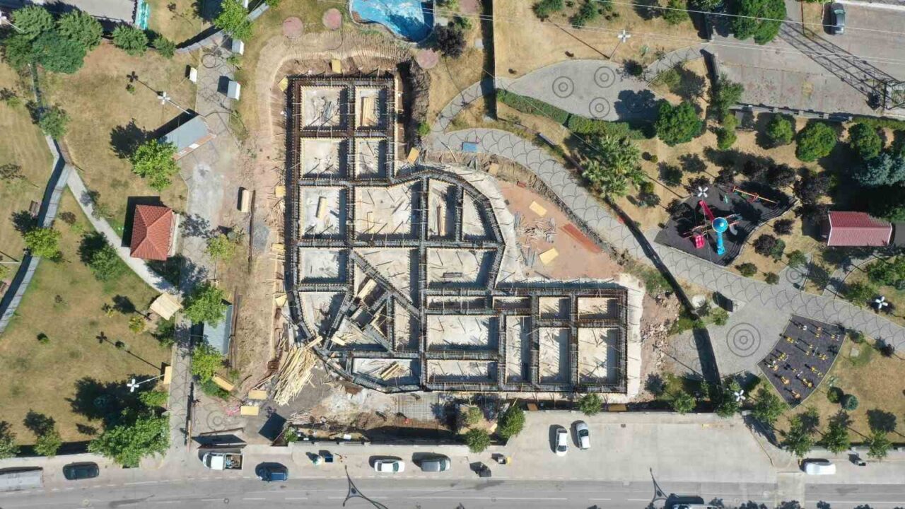 Başiskele’de geleceğin hazinesi çocukların küçük yaşta kitap okuma alışkanlığı kazanmaları