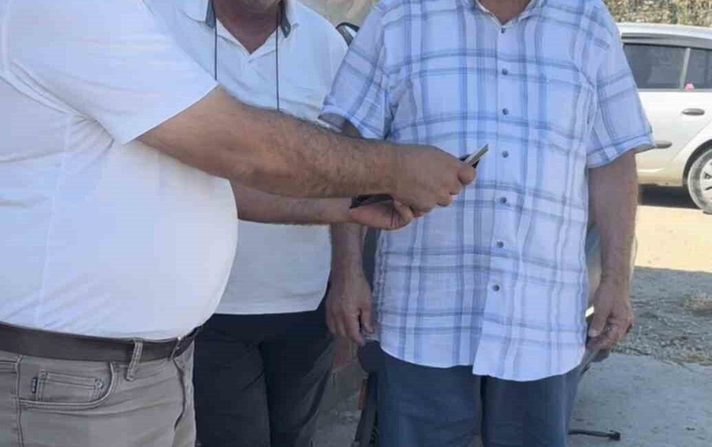 Bursa’nın İnegöl ilçesinde özel halk otobüsü şoförü, yolcu koltuğunda bulduğu