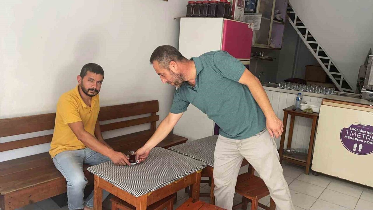 Osmaniye’de 33 yıldır çay ocağı işleten Halit Şahin, iş yerinin