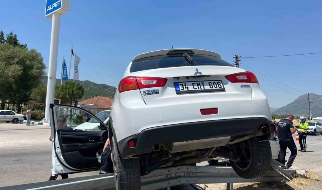 Burdur-Antalya Karayolu’nda iki otomobilin çarpışması sonucu meydana gelen kazada ikisi