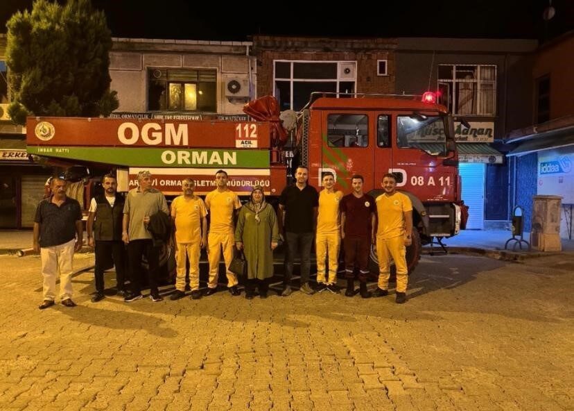 Bursa’da çıkan orman yangınlarına müdahale sürerken, Artvin’den destek ekipleri yola