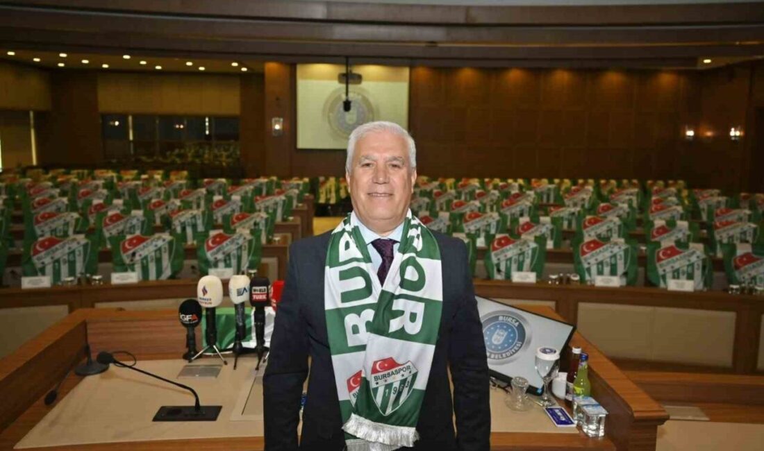 Sosyal medyada ’BursanınBozbeyiVar’ etiketiyle gündem olan Bursaspor taraftarı, Bursa Büyükşehir