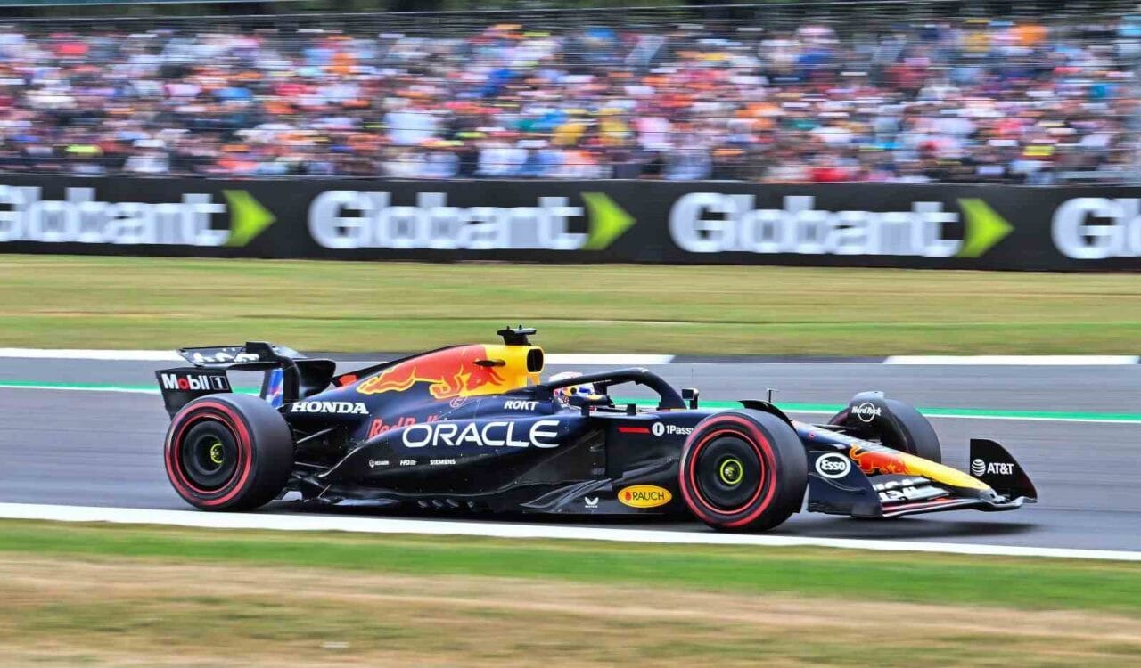 Formula 1 Büyük Britanya Grand Prix’sinde sıralama turları yapılırken, pole