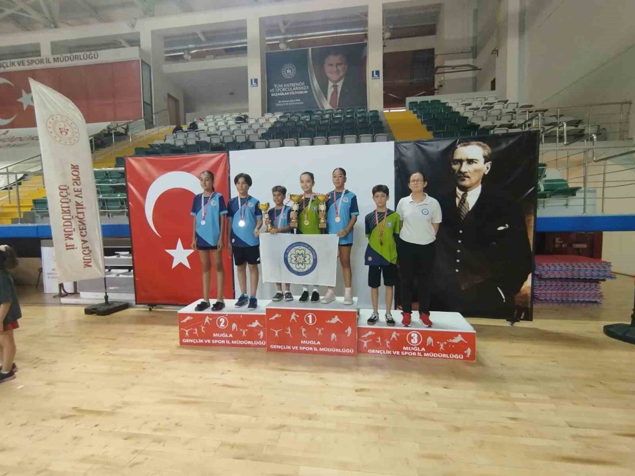 Muğla Büyükşehir Belediyesi Spor Kulübü Masa Tenisi branşı sporcuları, 26-27
