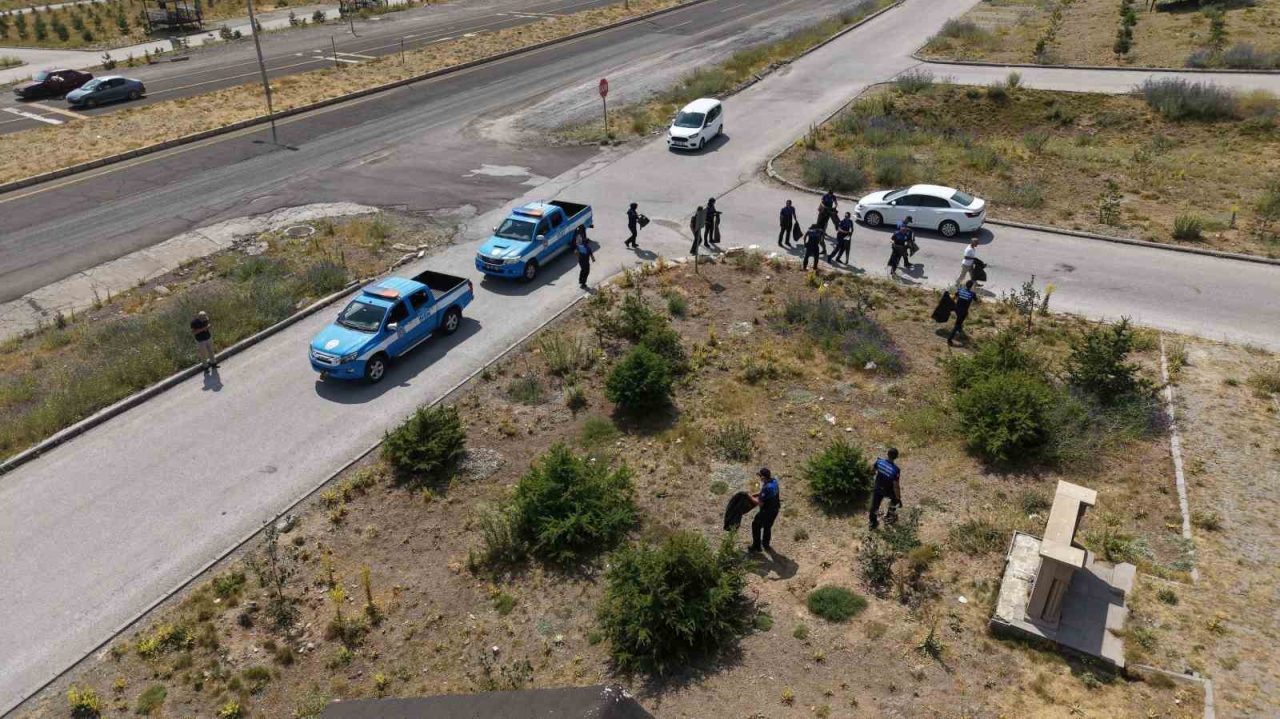 Kayseri Büyükşehir Belediyesi Zabıta Daire Başkanlığı ekipleri, Erciyes Dağı yolu