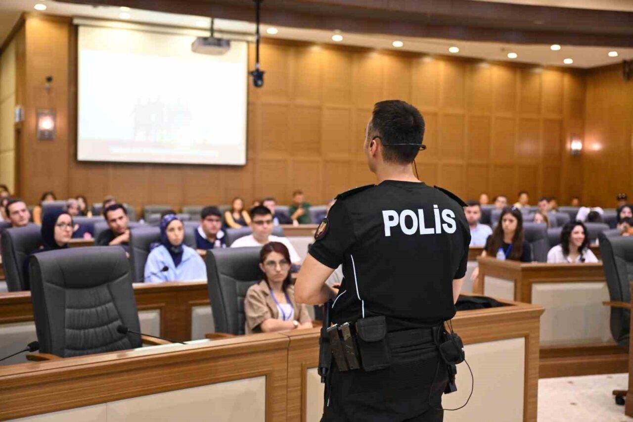 Bursa Büyükşehir Belediyesi, Kurum bünyesinde yaz stajı yapan üniversite öğrencilerine