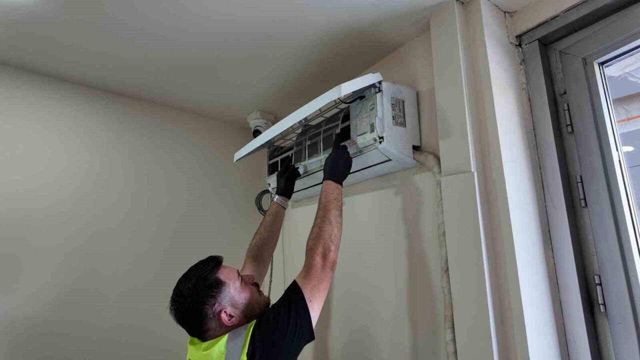 Kayseri Büyükşehir Belediyesi, bünyesindeki bin 500’e yakın soğutma ve ısıtma