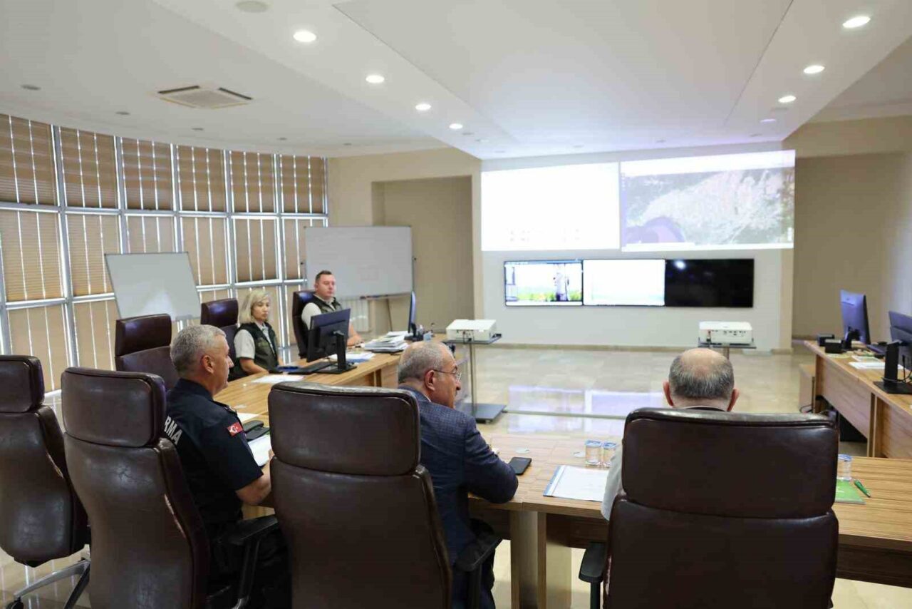 Çanakkale’de elektrik hattı kaynaklı yangınların önlemesi amacıyla düzenlenen ‘Orman Yangınlarıyla