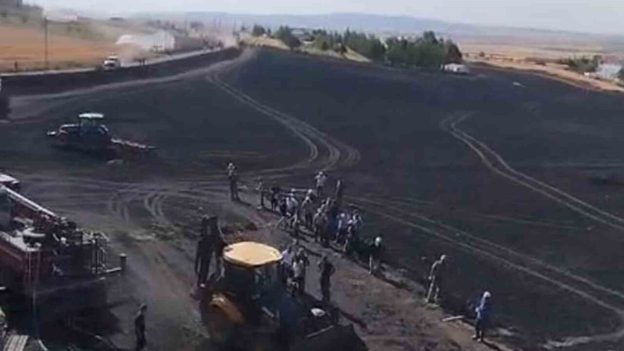 Çankırı’nın Çerkeş ilçesine bağlı Saçak beldesinde tarlada çıkan yangın, itfaiye