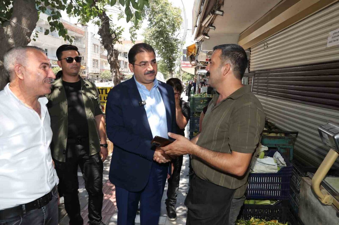 Haliliye Belediye Başkanı Mehmet Canpolat, Devteyşti Mahallesi’nde esnaf ve vatandaşlarla