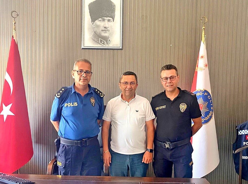 İzmir Çevik Kuvvet Şube Müdürü olarak görev yapan 2. Sınıf