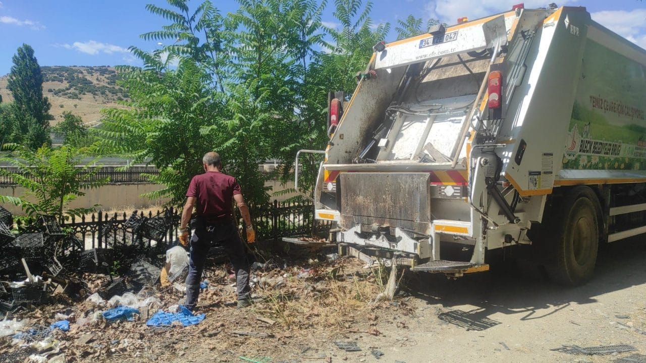 Bilecik Belediyesi Zabıta Müdürlüğü ekipleri yaptıkları denetimlerde çevreyi kirleten kişilere