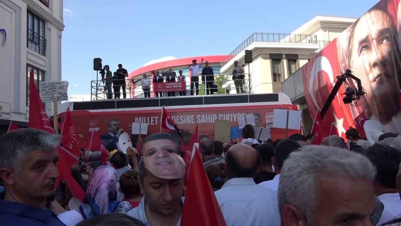 Adıyaman’da ev hapsi cezasına çarptırılan Adıyaman Belediye Başkanı Abdurrahman Tutdere