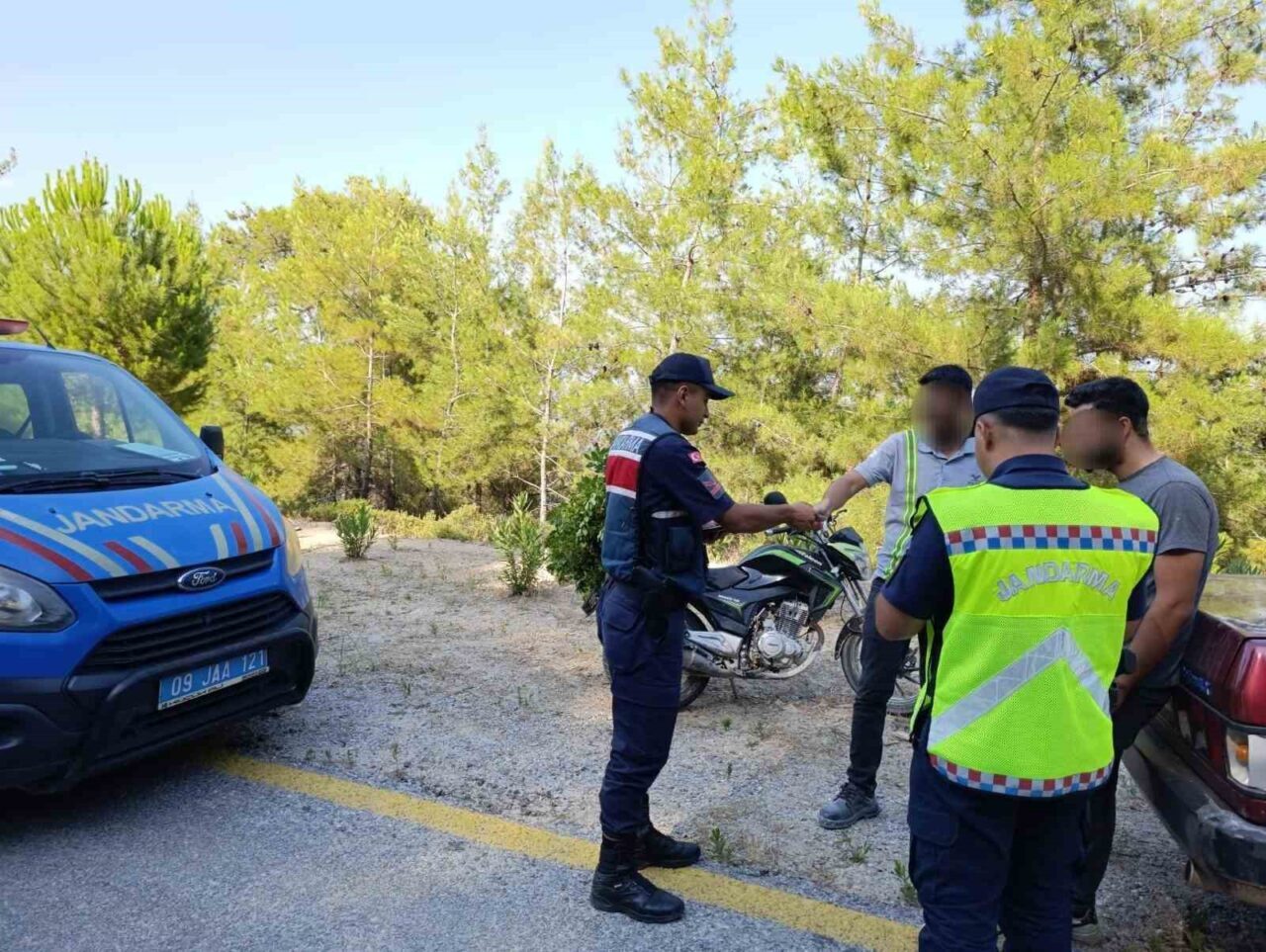 Aydın’ın Çine ilçesinde jandarma ekipleri, suda boğulma ve orman yangınlarının