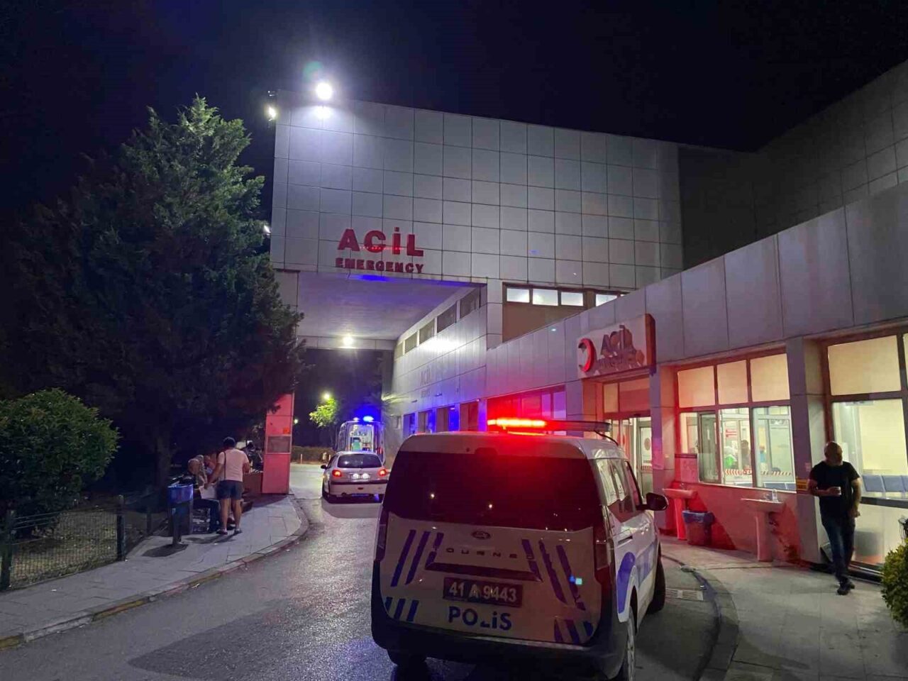 Kocaeli’nin Derince ilçesinde çocuk gürültüsü sebebiyle çıkan tartışma kanlı bitti.