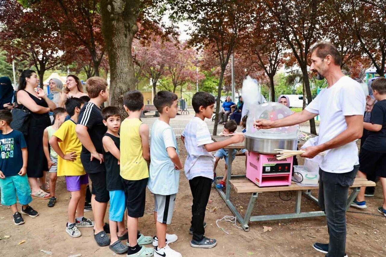 Gebze’de miniklere özel olarak düzenlenen etkinlikte çocuklar doyasıya eğlendi. Gebze