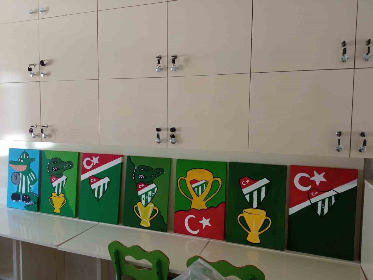 Tophane ilkokulu ve Reşitpaşa ilkokulu öğrencilerinin hayal güçlerini ve Bursaspor