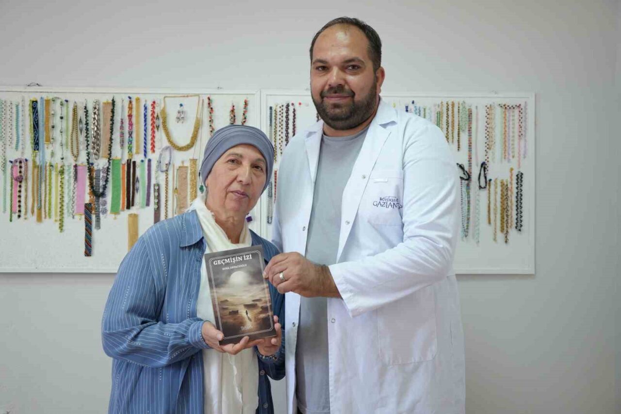 Gaziantep’te yaşayan ve eğitim aşkı yarım kalan 67 yaşındaki ev