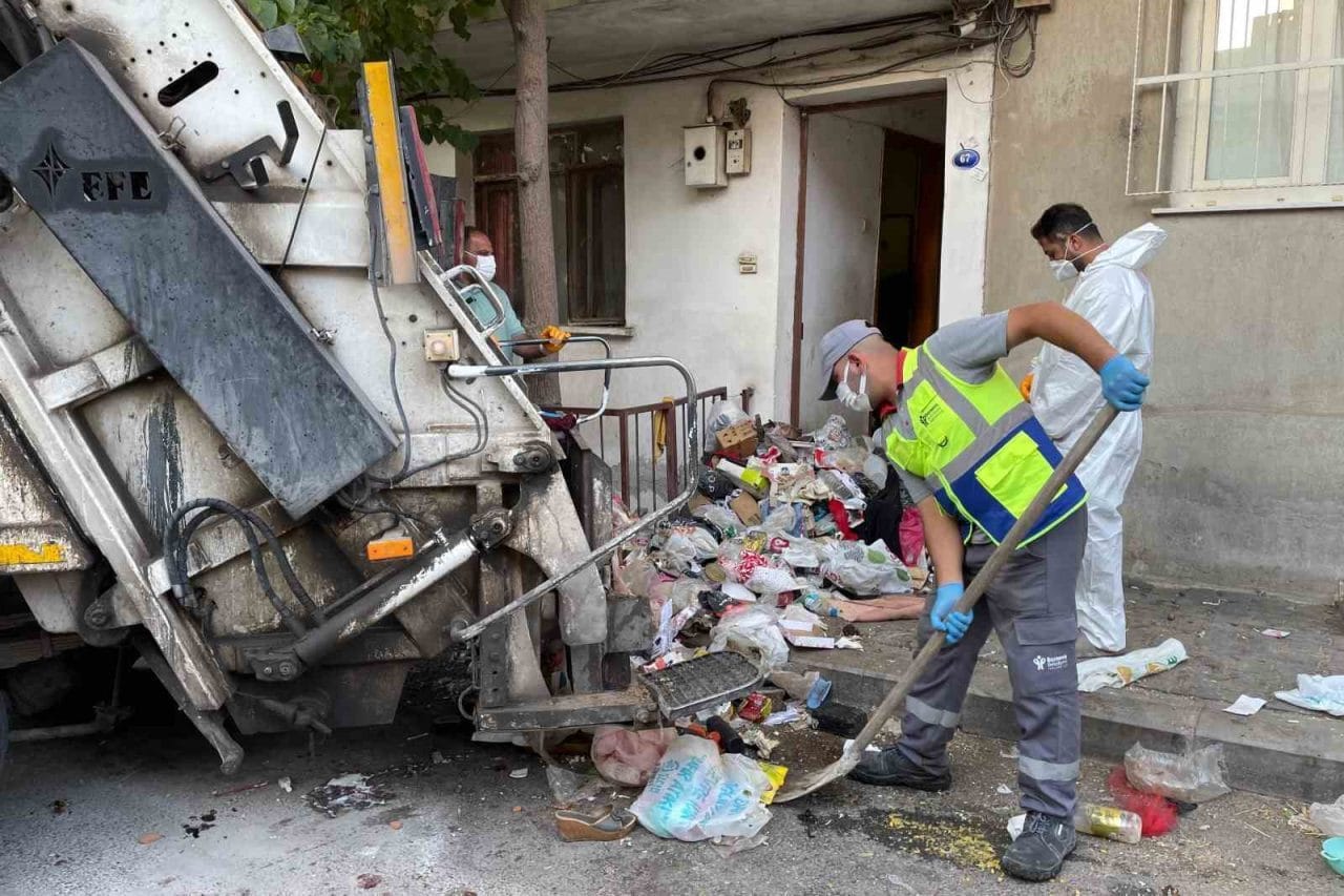 Bornova’da çevreye yaydığı kötü koku üzerine çevre sakinlerinin şikâyetiyle ortaya