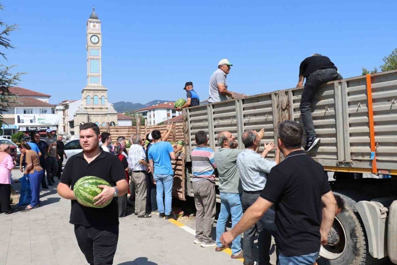 DÜZCE(İHA) – Düzce’nin Cumayeri ilçesi Belediye Başkanı Mustafa Koloğlu’nun talimatlarıyla,