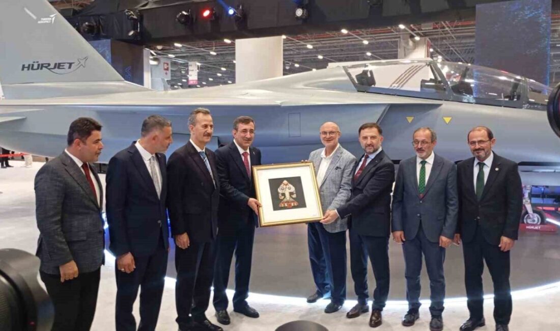 Cumhurbaşkanı Yardımcısı Cevdet Yılmaz, İstanbul’da düzenlenen 17. Uluslararası Savunma Sanayii