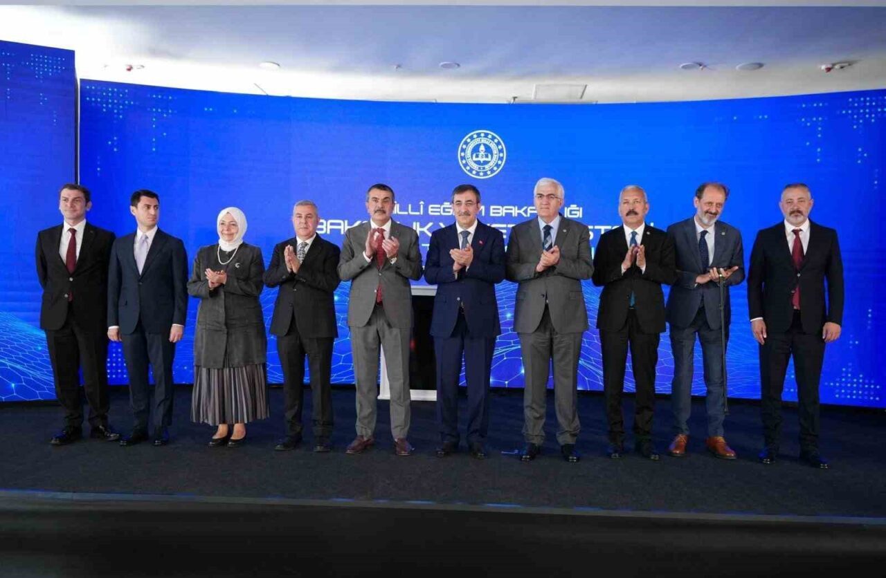 Cumhurbaşkanı Yardımcısı Cevdet Yılmaz, “Bu teknoloji dar bir zümrenin kontrolünde