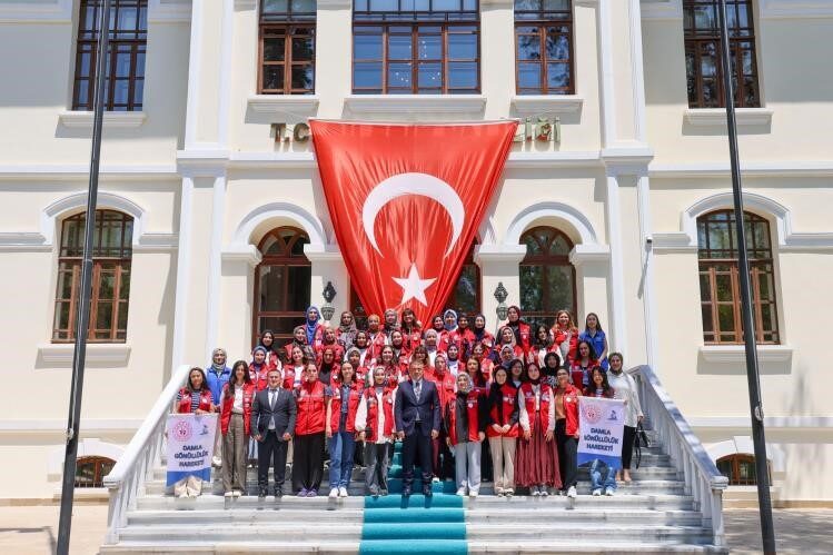 Vali Faik Oktay Sözer, Gençlik ve Spor Bakanlığı’nın ’Damla Gönüllülük