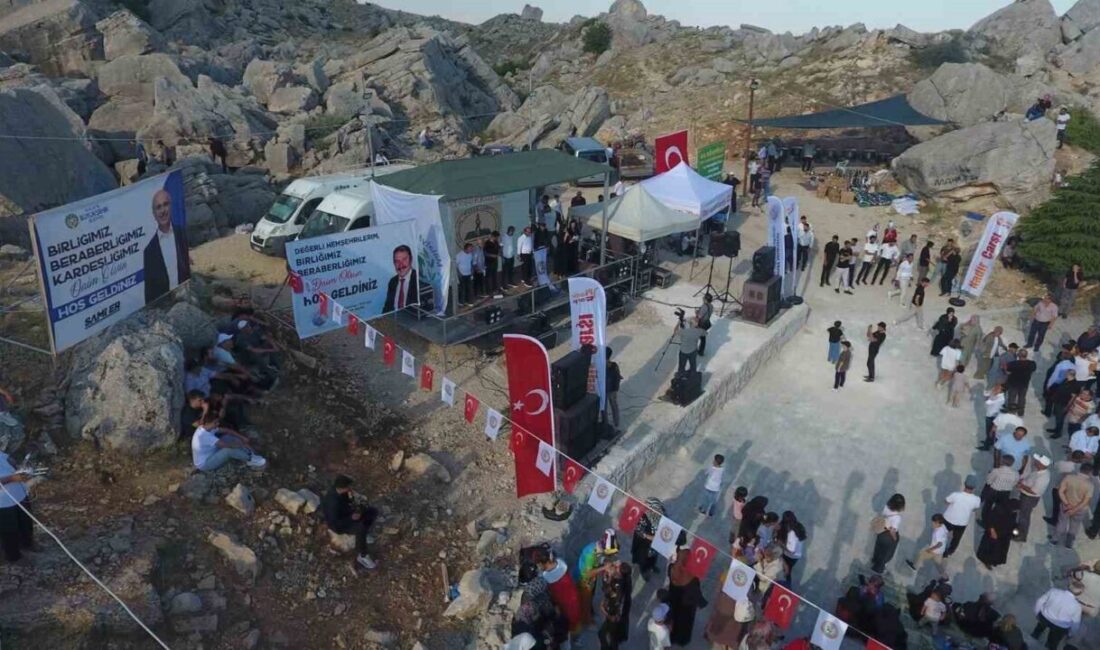 Bu yıl 13’üncüsü düzenlenen Midider Pilav Şenliği, yoğun katılım ve