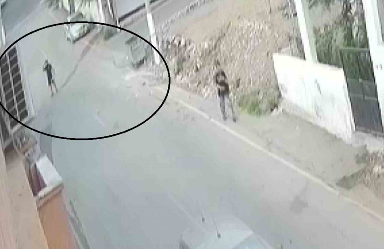 Hatay’da dayısını vurduktan sonra tabancayla kafasına sıkarak sokak ortasında intihar