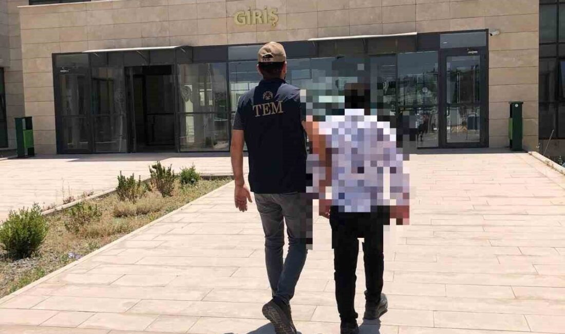 Afyonkarahisar’da polis tarafından DEAŞ terör örgütüne yönelik yapılan operasyonda örgütle