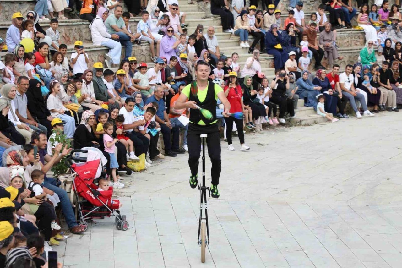 Bu yıl 29’uncusu düzenlenen Bayburt Dede Korkut Uluslararası Kültür ve