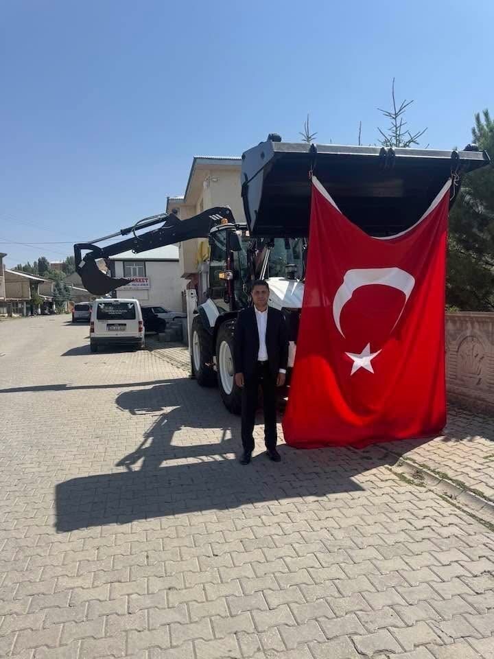 Ağrı’ya bağlı Dedeli Belediyesi araç filosunu güçlendirmeye devam ediyor. Dedeli