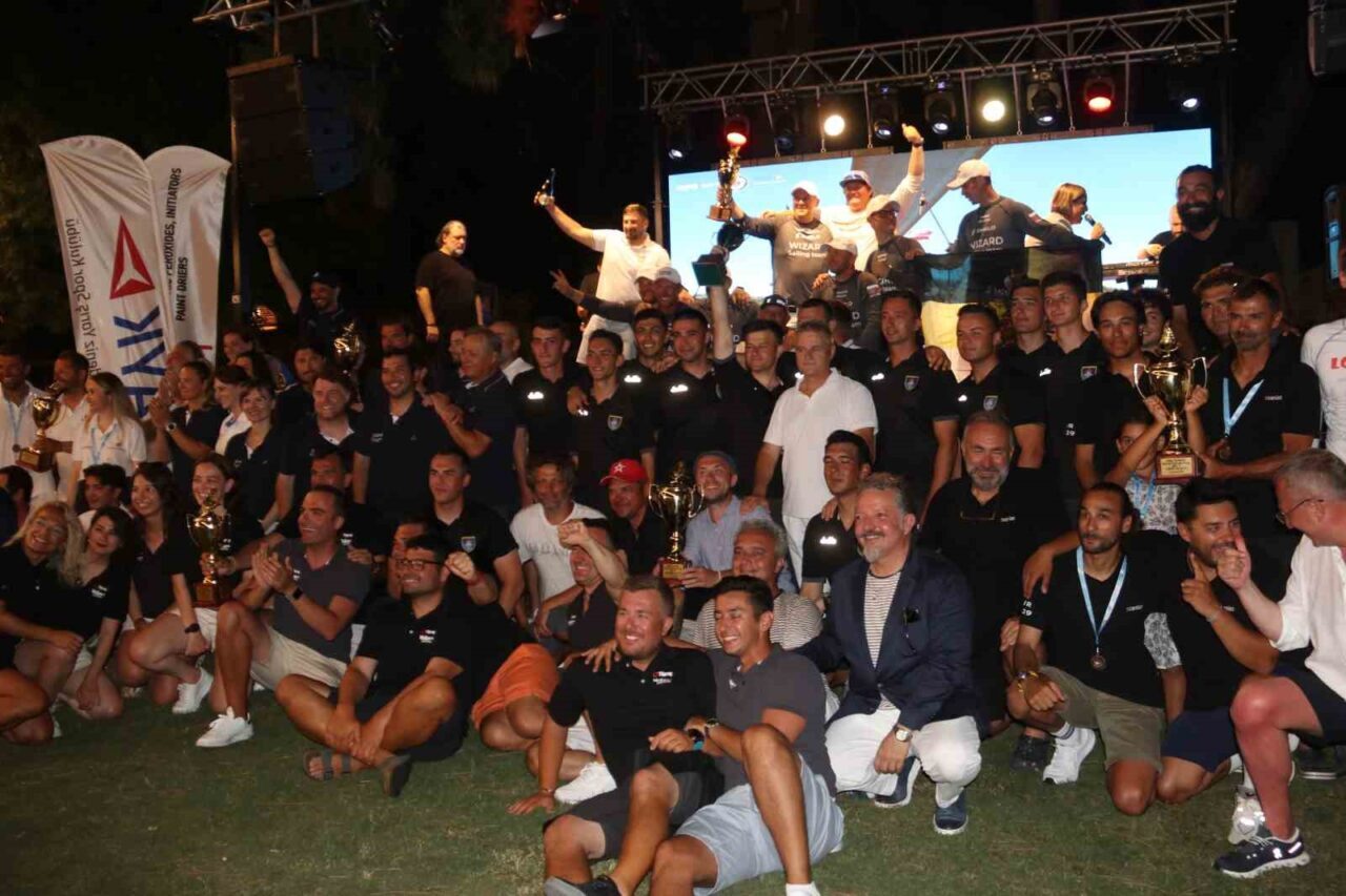 Bu yıl 54.’sü gerçekleştirilen Deniz Kuvvetleri Kupası Yat Yarışı kupa