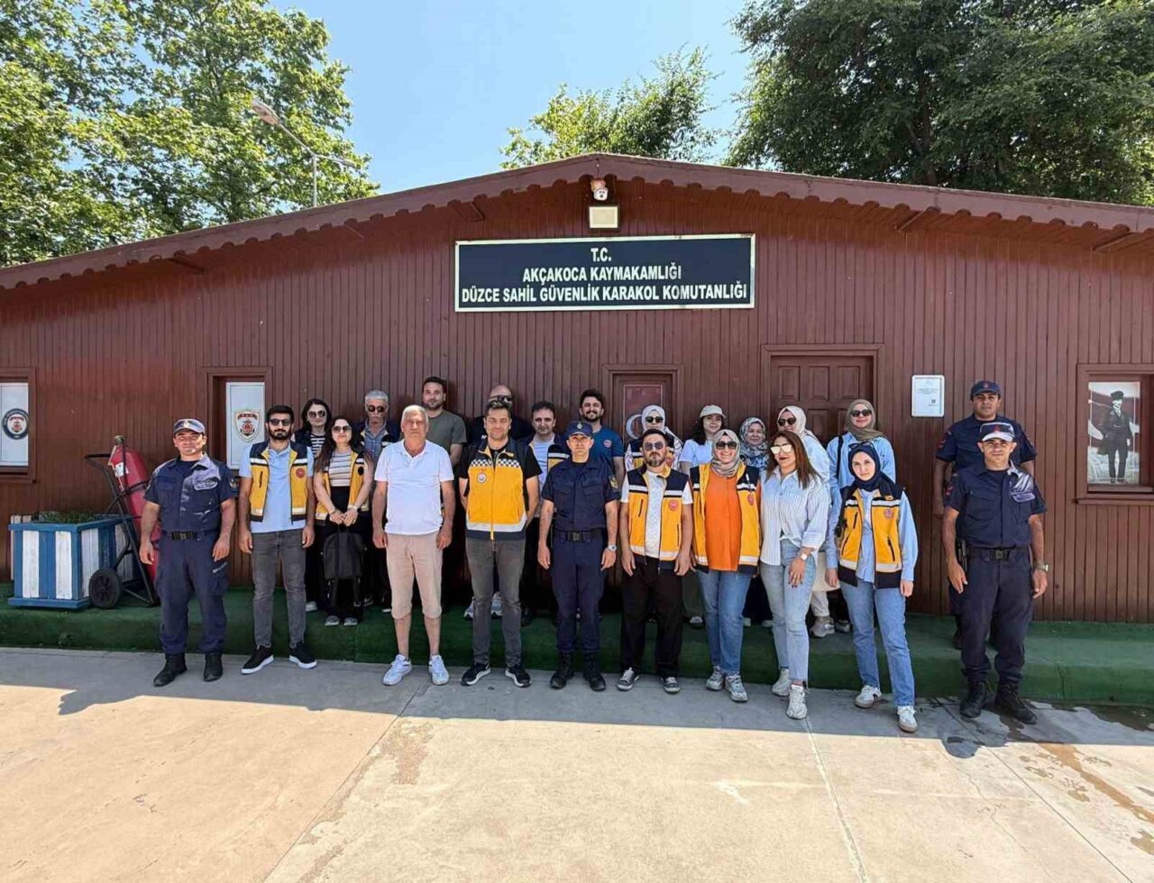 DÜZCE (İHA) – Düzce İl Sağlık Müdürlüğü ekipleri, Akçakoca’da bulunan