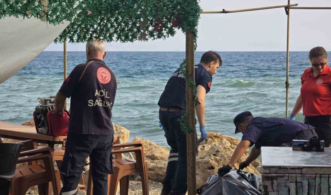 Hatay’da denize giren 79 yaşındaki yaşlı adamın cansız bedeni, kayalıklara