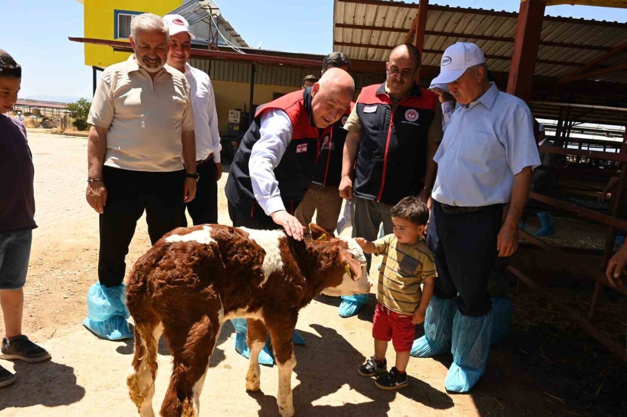 Denizli Valisi Ömer Faruk Coşkun, Türkiye’de hayvancılık sektörünün önemli illerinden