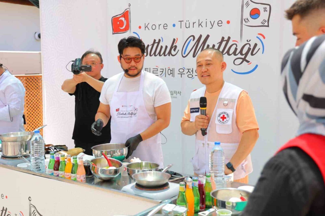Kahramanmaraş’ta düzenlenen “Kore Türkiye Dostluk Mutfağı” etkinliğinde, 6 Şubat depremlerinde