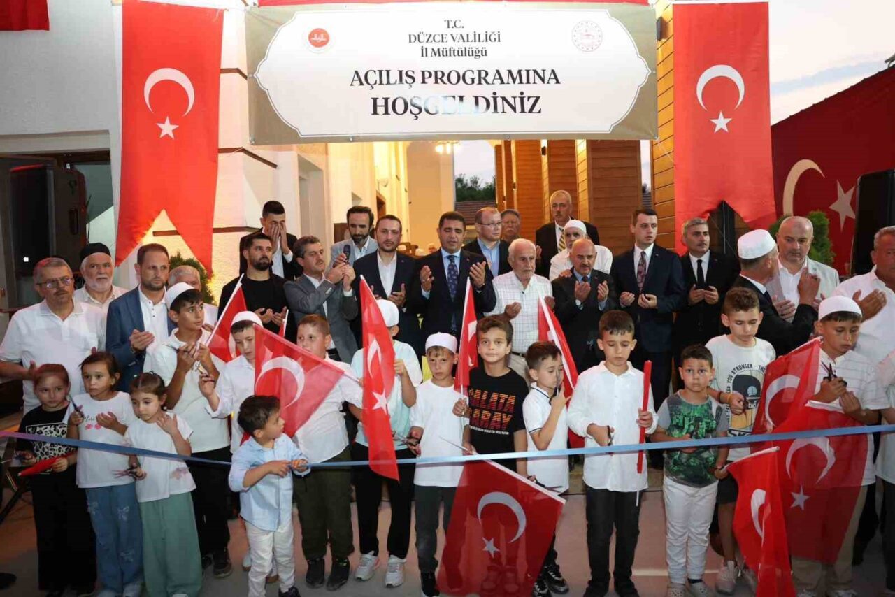 Düzce (İHA) – Düzce’de 23 Kasım 2022 tarihinde yaşanan depremde