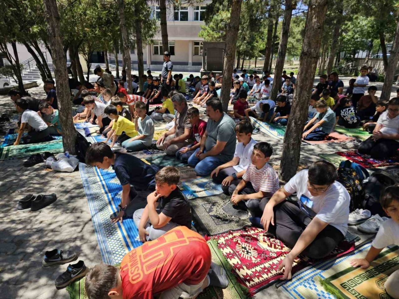 Develi Müftülüğü’ne bağlı cami, Kur’an kursları ve Develi Müftülüğü Diyanet