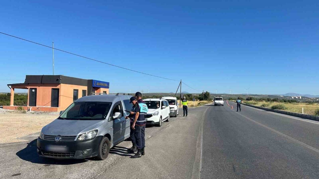 Aydın’ın Didim ilçesinde Cyrocopter ile havadan trafik denetimi gerçekleştirildi. Aydın