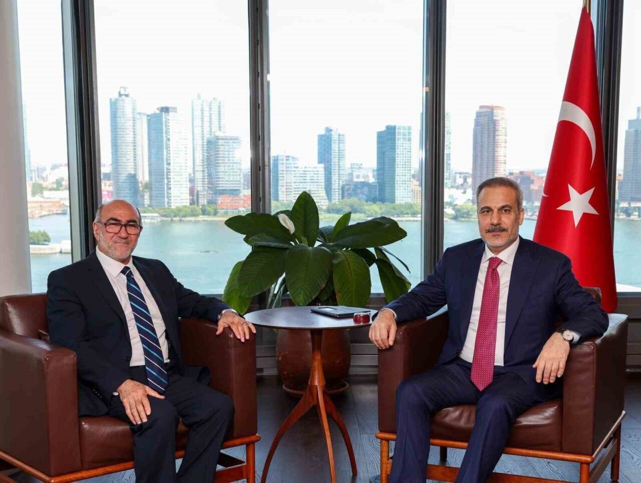 Dışişleri Bakanı Hakan Fidan, ABD’de ABD Müslüman Kuruluşlar Konseyi Başkanı