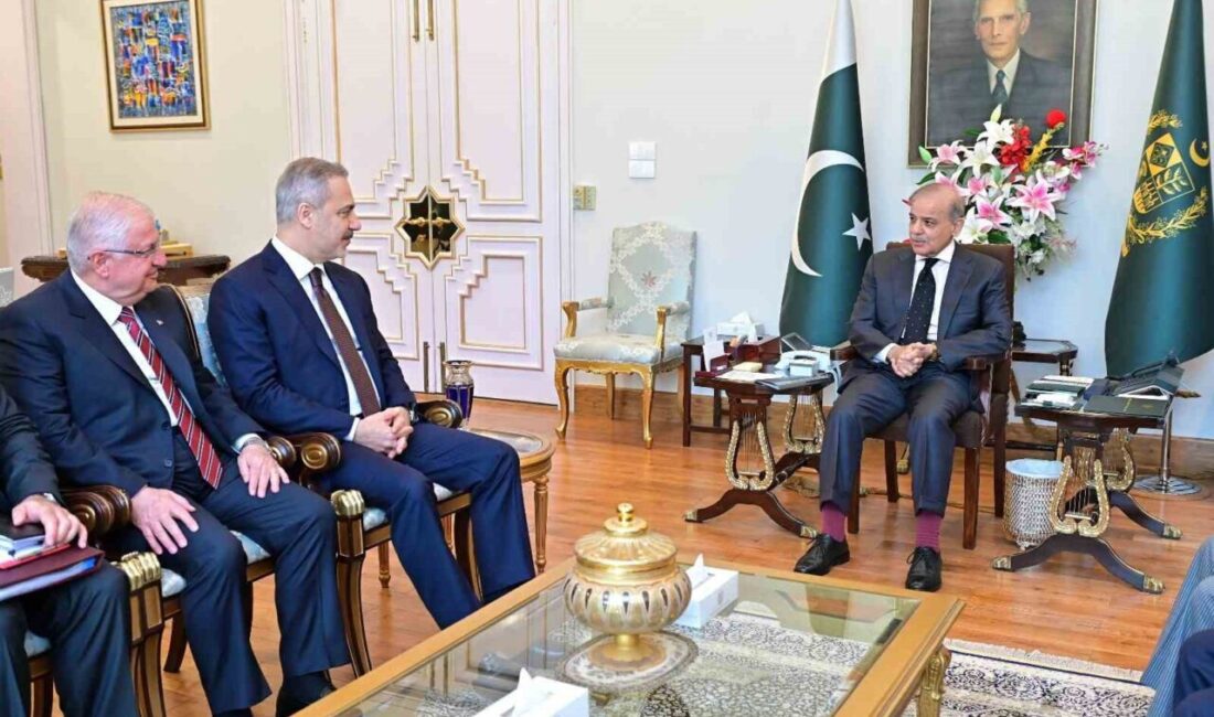 Dışişleri Bakanı Hakan Fidan ile Milli Savunma Bakanı Yaşar Güler,