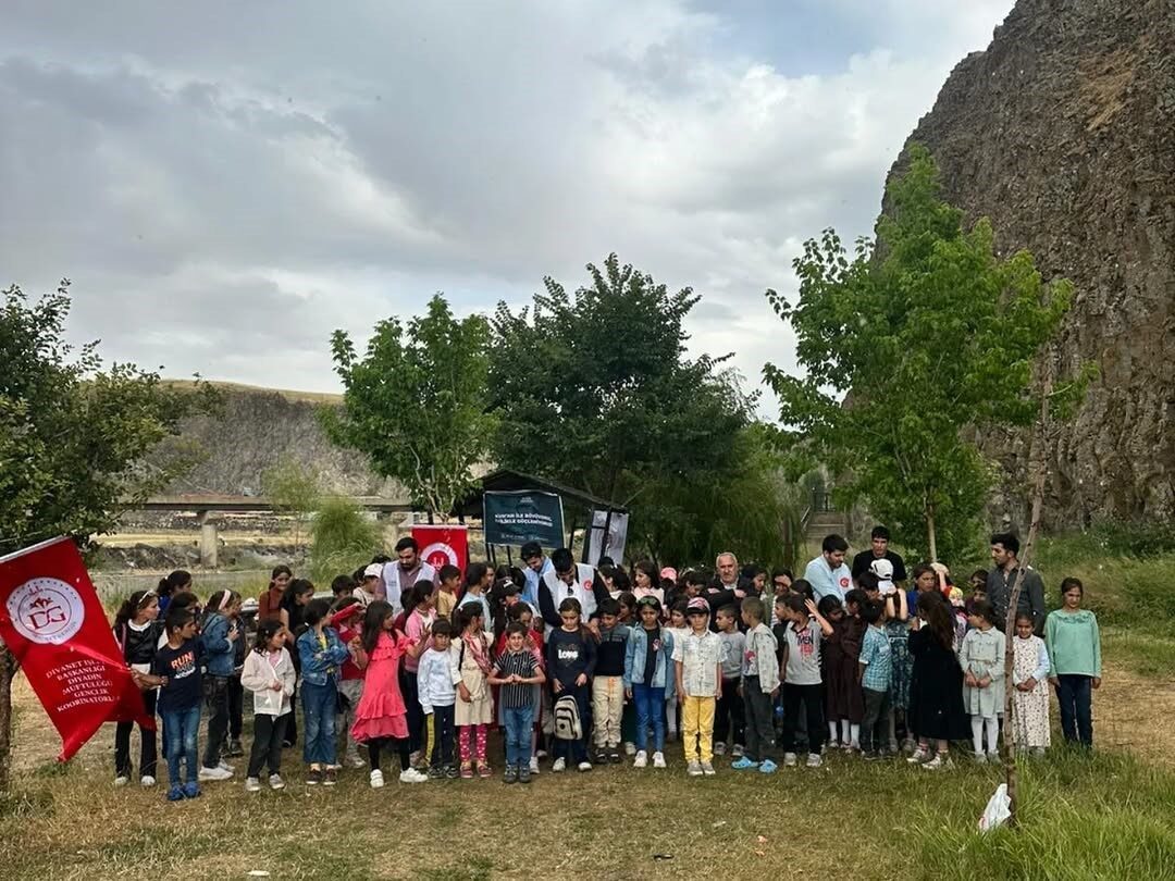 Ağrı’nın Diyadin ilçesinde, Müftülük Gençlik Koordinatörlüğü öncülüğünde Yaz Kur’an Kursu