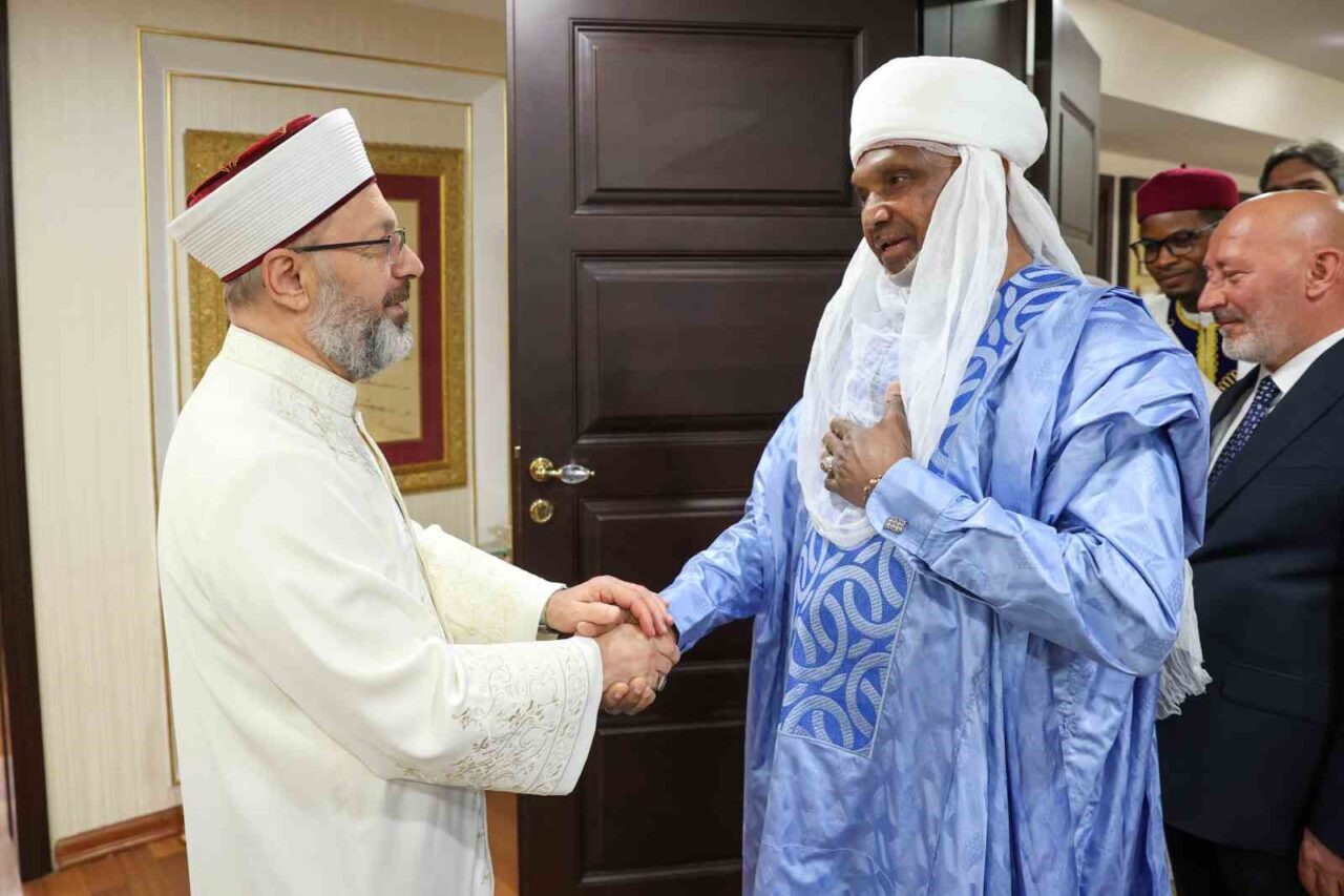 Diyanet İşleri Başkanı Ali Erbaş, Nijer’in Damagaram Sultanı Aboubacar Oumarou
